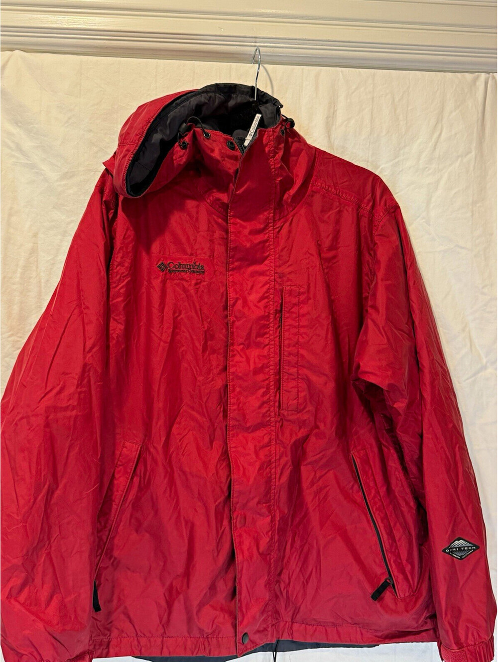 Columbia Men's Red Hooded Omni-Tech Full Zip Rain Jacket Solid Size M